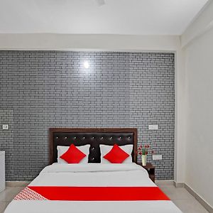 Hotel O Avs Hotel & Restaurant